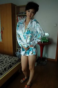 harlot japanese mature porn photo